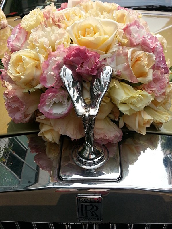 广州結婚租賃勞斯萊斯婚慶轎車出(chū)租_广州租車包(bāo)車用車 首選广州現(xiàn)达(dá)租車公(gōng)司