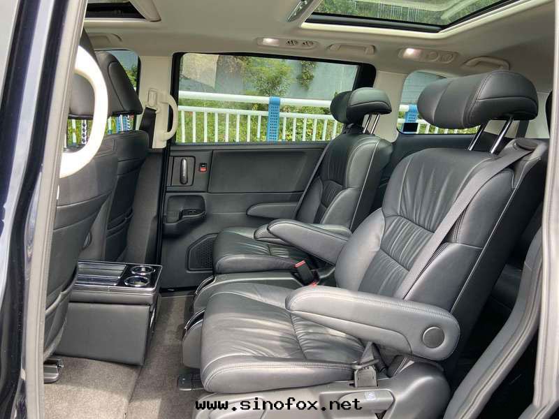 广州市(shì)白(bái)雲(yún)機(jī)场(chǎng)南(nán)站出(chū)租七(qī)人(rén)座奧德賽商務(wù)車（7座）_广州租車包(bāo)車用車 首選广州現(xiàn)达(dá)租車公(gōng)司