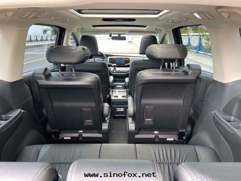 广州市(shì)白(bái)雲(yún)機(jī)场(chǎng)南(nán)站出(chū)租七(qī)人(rén)座奧德賽商務(wù)車（7座）_广州租車包(bāo)車用車 首選广州現(xiàn)达(dá)租車公(gōng)司