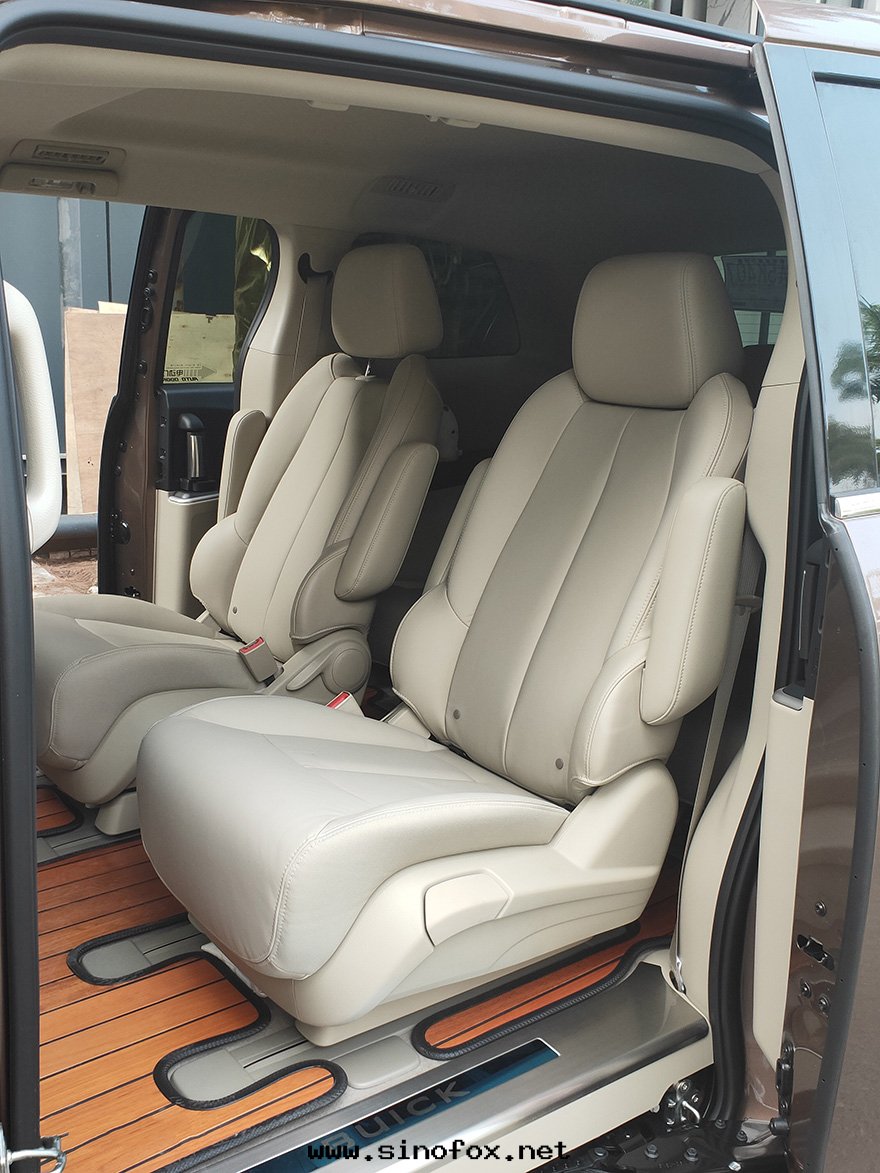 广州租車公(gōng)司带(dài)司機(jī)出(chū)租7座别克(kè)GL8商務(wù)車包(bāo)年(nián)租月租,在(zài)广州租一(yī)台(tái)别克(kè)商務(wù)gl8多(duō)少(shǎo)錢(qián)一(yī)天(tiān)?_广州租車包(bāo)車用車 首選广州現(xiàn)达(dá)租車公(gōng)司