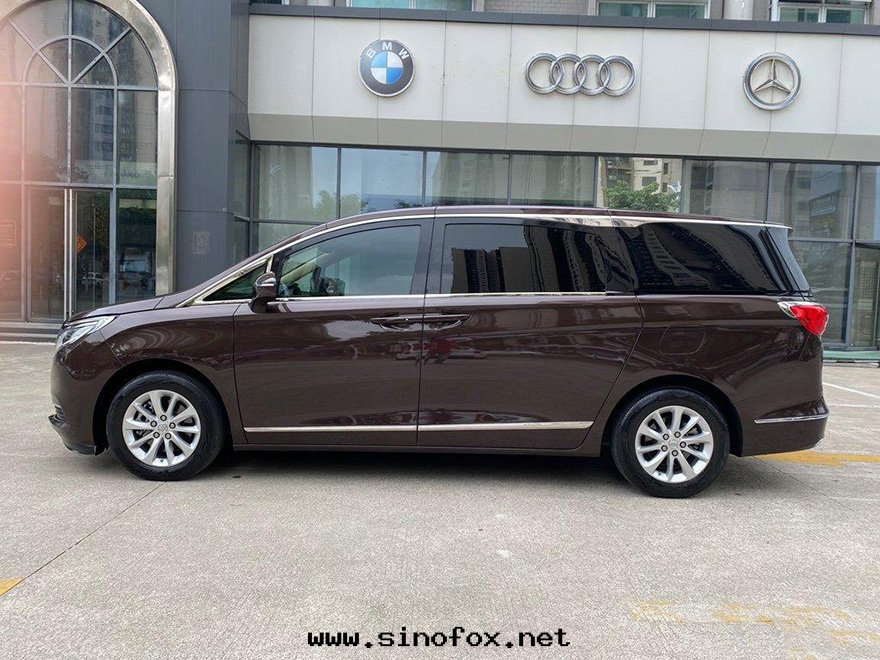 广州市(shì)企業單位年(nián)租月租自(zì)駕长(cháng)期(qī)租賃别克(kè)GL8 ES商務(wù)車带(dài)司機(jī)出(chū)租（7座）_广州租車包(bāo)車用車 首選广州現(xiàn)达(dá)租車公(gōng)司