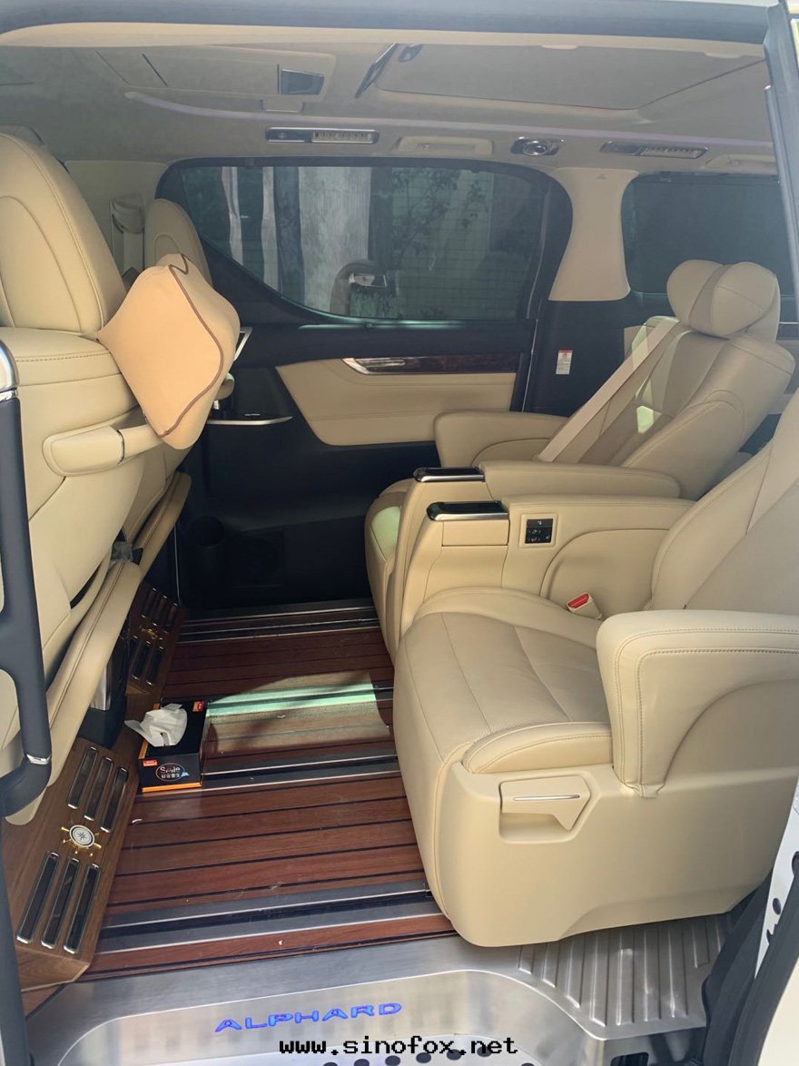 广州出(chū)租豐田(tián)埃爾法高(gāo)檔商務(wù)車接待年(nián)租月租包(bāo)車(7座),埃爾法商務(wù)車租一(yī)天(tiān)多(duō)少(shǎo)錢(qián)?_广州租車包(bāo)車用車 首選广州現(xiàn)达(dá)租車公(gōng)司