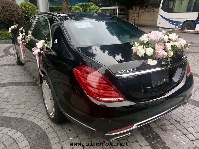在(zài)广州結婚出(chū)租奔驰邁巴赫S600婚禮婚慶花(huā)車头(tóu)車_广州租車包(bāo)車用車 首選广州現(xiàn)达(dá)租車公(gōng)司
