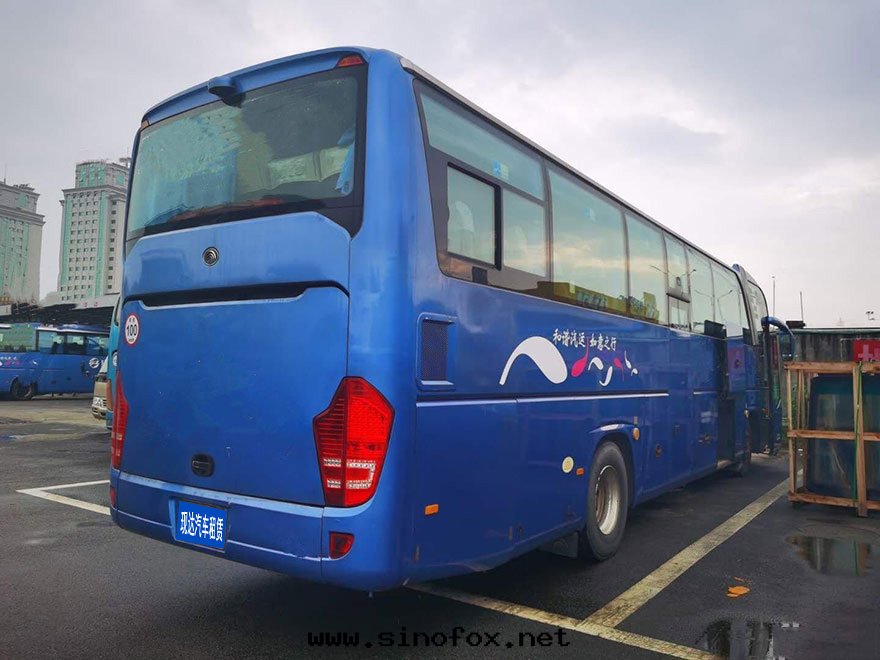 广州旅遊40-45-50多(duō)人(rén)配司機(jī)出(chū)租市(shì)际带(dài)證大(dà)巴客運上(shàng)下(xià)班(bān)車长(cháng)期(qī)包(bāo)天(tiān)（51座）_广州租車包(bāo)車用車 首選广州現(xiàn)达(dá)汽車租賃公(gōng)司