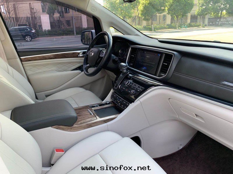 广州租賃出(chū)租广汽傳祺GM8商務(wù)包(bāo)車,带(dài)司機(jī)包(bāo)一(yī)台(tái)七(qī)座商務(wù)車一(yī)天(tiān)要多(duō)少(shǎo)錢(qián)?_广州租車包(bāo)車用車 首選广州現(xiàn)达(dá)租車公(gōng)司