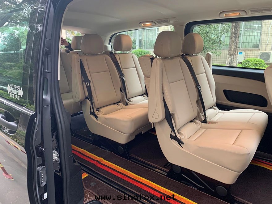 广州租賃九(jiǔ)座奔驰威霆商務(wù)車隊出(chū)租带(dài)司機(jī)包(bāo)天(tiān)（9座）_广州租車包(bāo)車用車 首選广州現(xiàn)达(dá)租車公(gōng)司