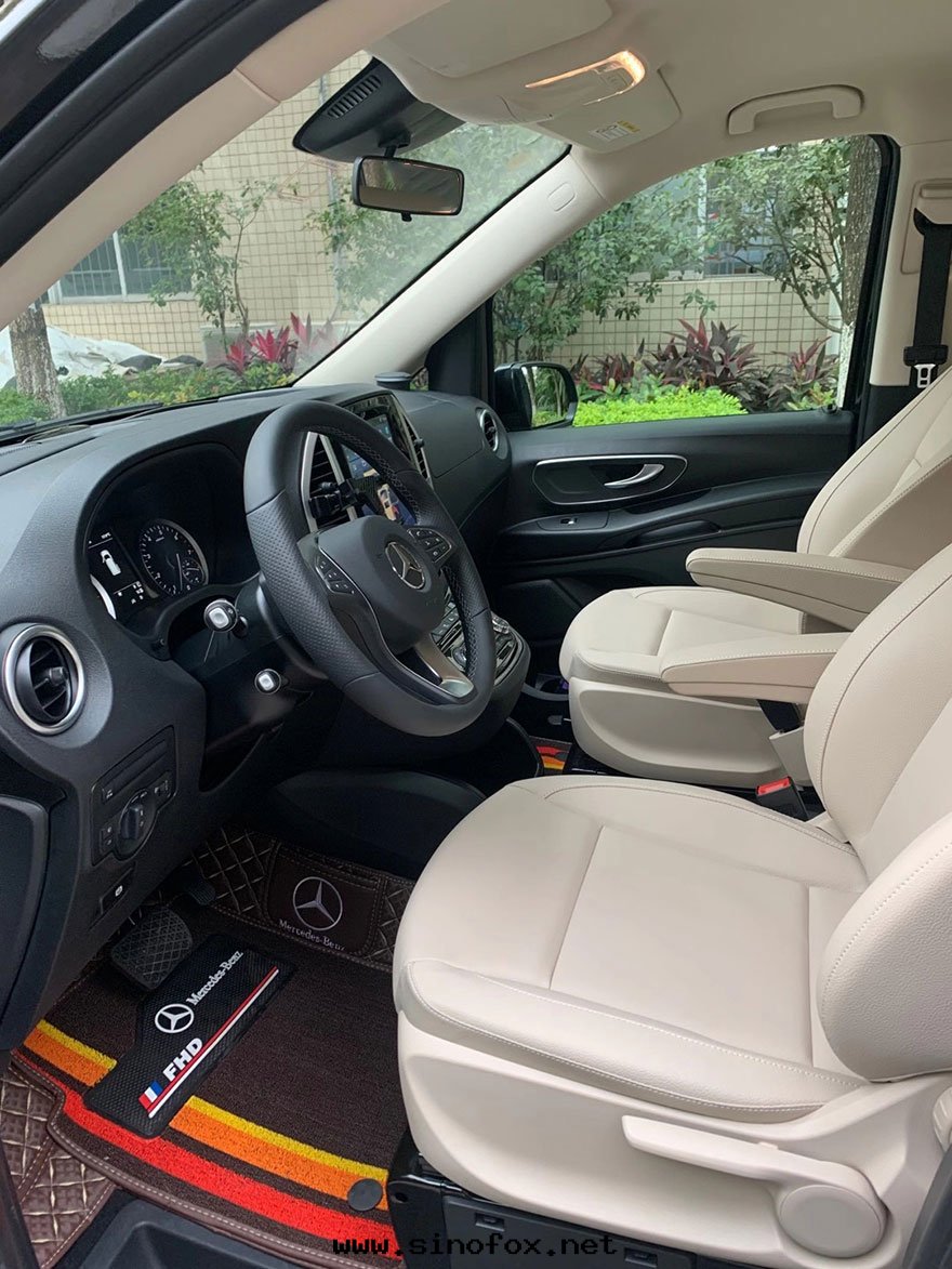 广州租賃九(jiǔ)座奔驰威霆商務(wù)車隊出(chū)租带(dài)司機(jī)包(bāo)天(tiān)（9座）_广州租車包(bāo)車用車 首選广州現(xiàn)达(dá)租車公(gōng)司