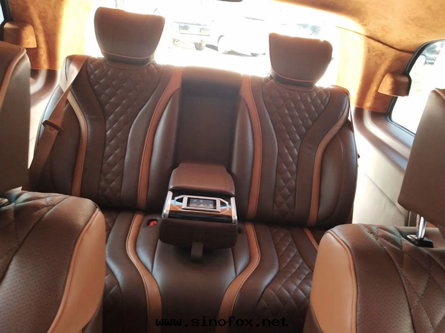 广州市(shì)接待租7座奔驰威霆豪華商務(wù)包(bāo)車出(chū)租一(yī)輛9座商務(wù)車一(yī)天(tiān)多(duō)少(shǎo)錢(qián)_广州租車包(bāo)車用車 首選广州現(xiàn)达(dá)租車公(gōng)司