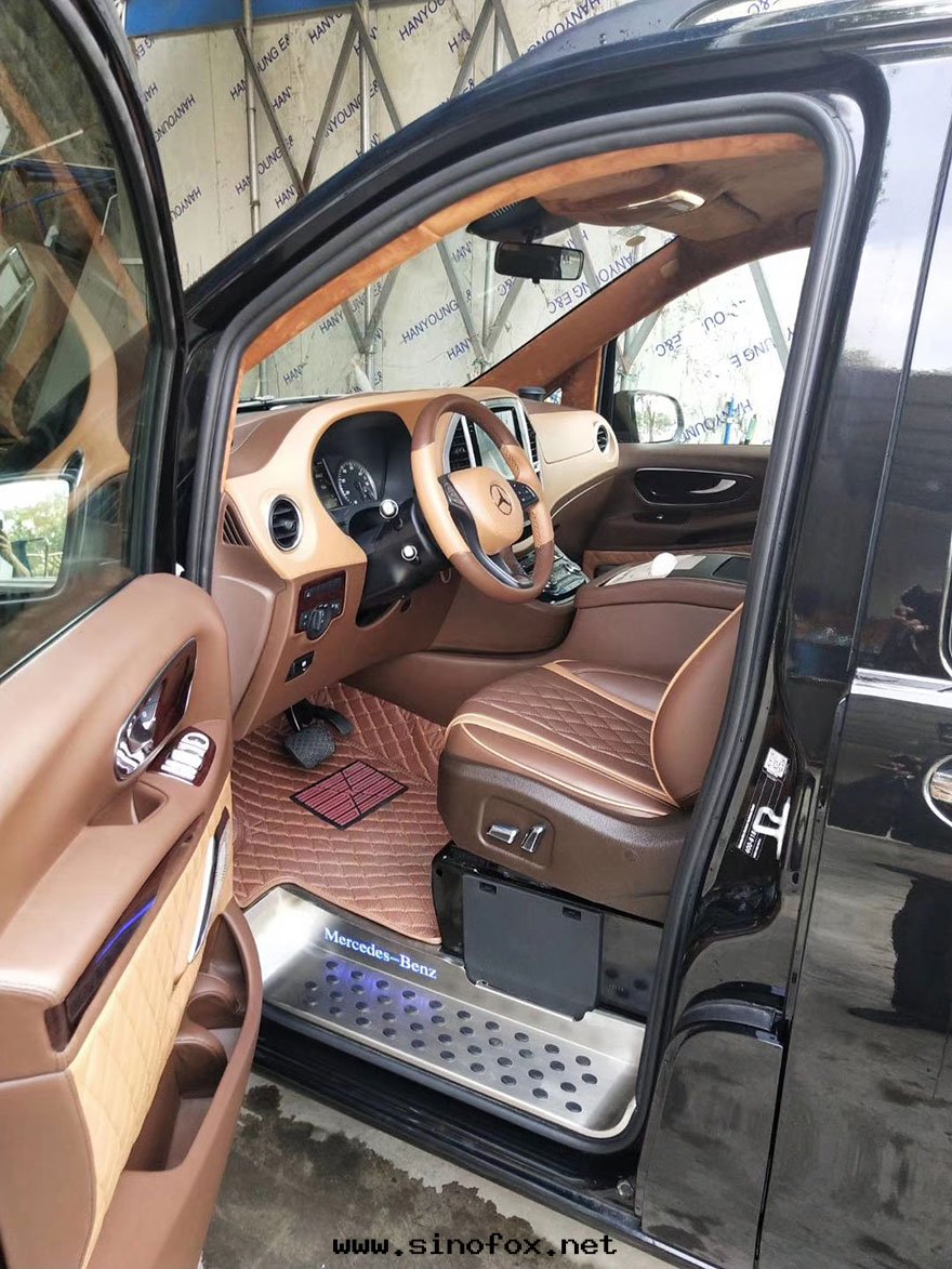 广州市(shì)接待租7座奔驰威霆豪華商務(wù)包(bāo)車出(chū)租一(yī)輛9座商務(wù)車一(yī)天(tiān)多(duō)少(shǎo)錢(qián)_广州租車包(bāo)車用車 首選广州現(xiàn)达(dá)租車公(gōng)司