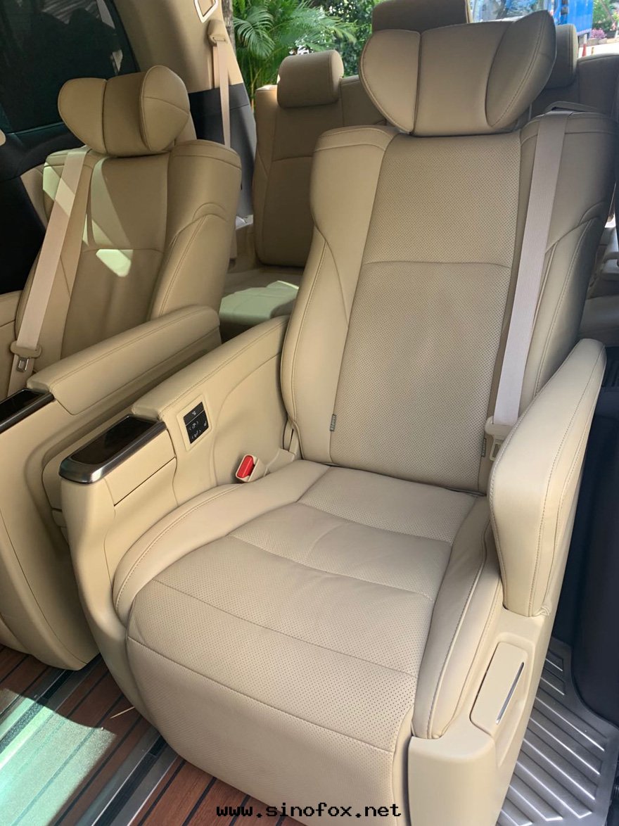 广州出(chū)租豐田(tián)埃爾法高(gāo)檔商務(wù)車接待年(nián)租月租包(bāo)車(7座),埃爾法商務(wù)車租一(yī)天(tiān)多(duō)少(shǎo)錢(qián)?_广州租車包(bāo)車用車 首選广州現(xiàn)达(dá)租車公(gōng)司