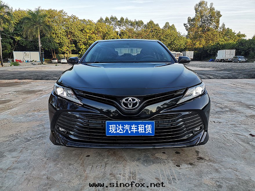 广州租車自(zì)駕配带(dài)司機(jī)长(cháng)期(qī)出(chū)租豐田(tián)凱美(měi)瑞5座B級中(zhōng)檔轎車年(nián)租费用_广州包(bāo)車用車 首選广州現(xiàn)达(dá)汽車租賃公(gōng)司