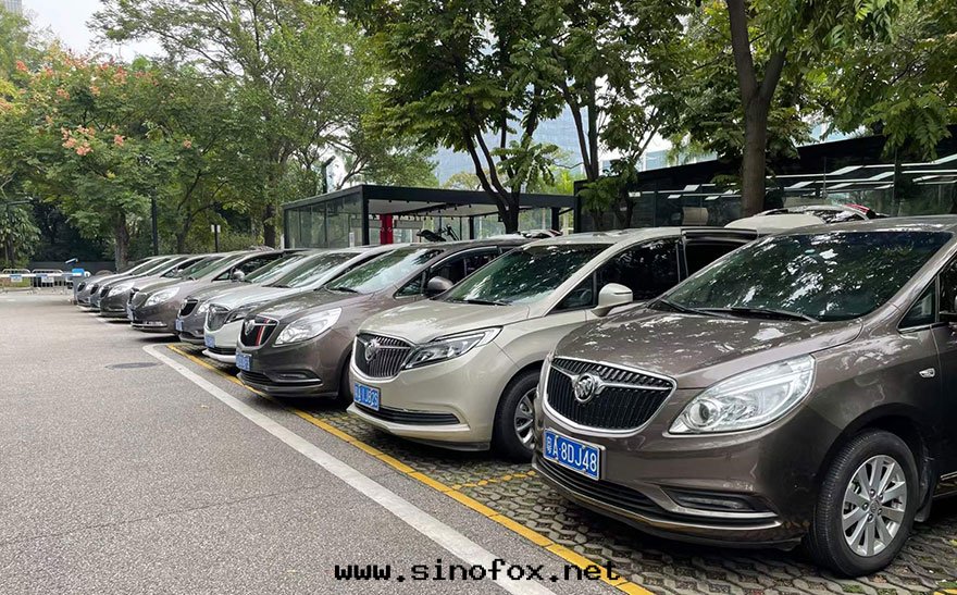 广東(dōng)广州參加商務(wù)会(huì)議琶洲(zhōu)展(zhǎn)会(huì)配司機(jī)租7人(rén)座别克(kè)GL8商務(wù)車隊包(bāo)天(tiān)用車 首選广州現(xiàn)达(dá)汽車租賃公(gōng)司