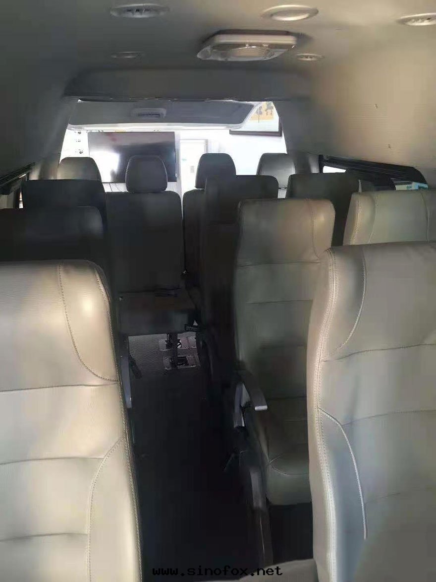 广州带(dài)司機(jī)出(chū)租15座小巴車,哪里(lǐ)有(yǒu)十(shí)五(wǔ)座豐田(tián)海(hǎi)獅中(zhōng)巴車包(bāo)天(tiān)_广州租車包(bāo)車用車 首選广州現(xiàn)达(dá)租車公(gōng)司