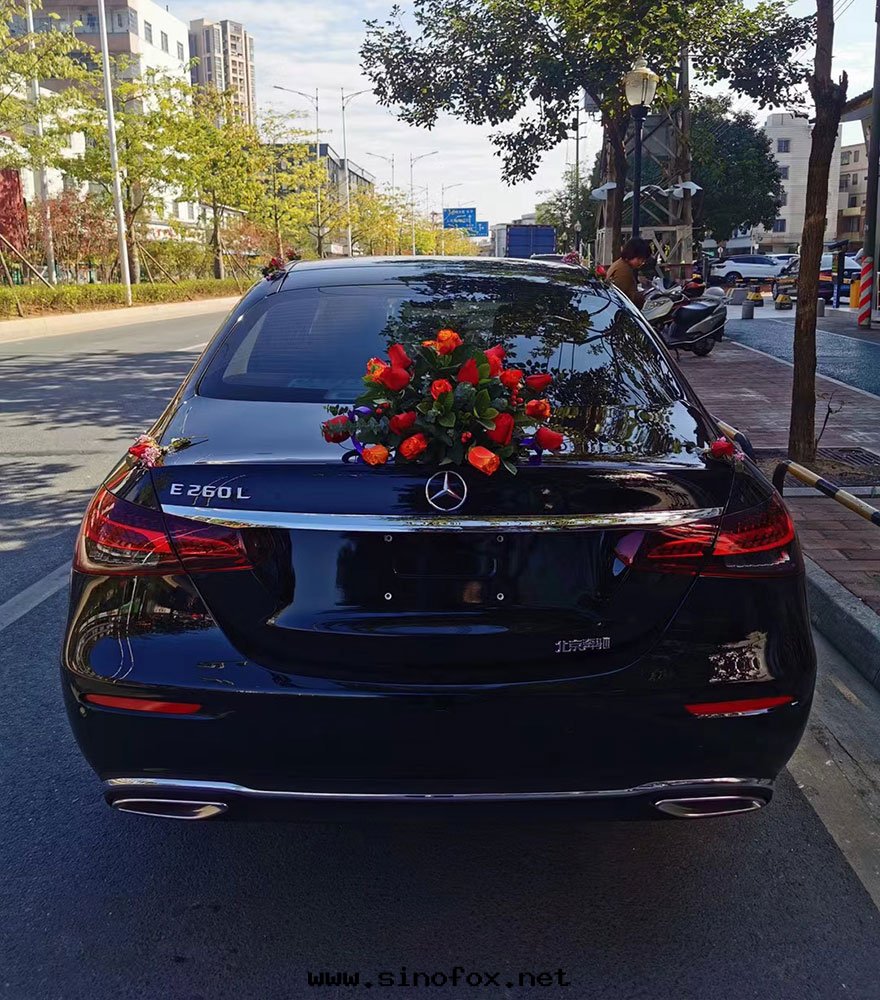 广州結婚哪里(lǐ)有(yǒu)带(dài)司機(jī)租邁巴赫奔驰E260L/S450L轎車花(huā)車婚慶車隊包(bāo)天(tiān)出(chū)租_广州租車包(bāo)車 首選广州現(xiàn)达(dá)汽車租賃公(gōng)司