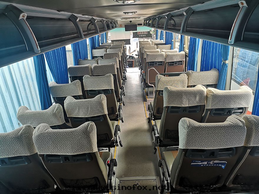 广東(dōng)省(shěng)广州遊玩配带(dài)司機(jī)出(chū)租50多(duō)人(rén)座市(shì)际带(dài)證大(dà)巴旅遊客車包(bāo)天(tiān)_广州租車包(bāo)車 首選广州現(xiàn)达(dá)汽車租賃公(gōng)司