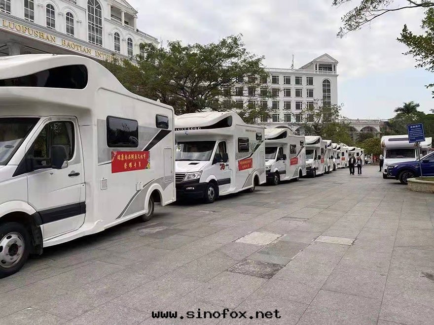 广東(dōng)省(shěng)广州市(shì)哪里(lǐ)有(yǒu)配带(dài)司機(jī)随駕自(zì)駕依維柯房(fáng)車出(chū)租一(yī)天(tiān)多(duō)少(shǎo)錢(qián)_广州租車遊玩包(bāo)車用車 首選广州現(xiàn)达(dá)汽車租賃公(gōng)司