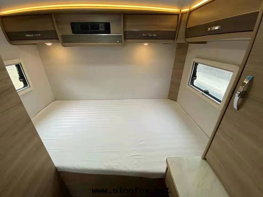 广東(dōng)省(shěng)广州市(shì)哪里(lǐ)有(yǒu)配带(dài)司機(jī)随駕自(zì)駕依維柯房(fáng)車出(chū)租一(yī)天(tiān)多(duō)少(shǎo)錢(qián)_广州租車遊玩包(bāo)車用車 首選广州現(xiàn)达(dá)汽車租賃公(gōng)司