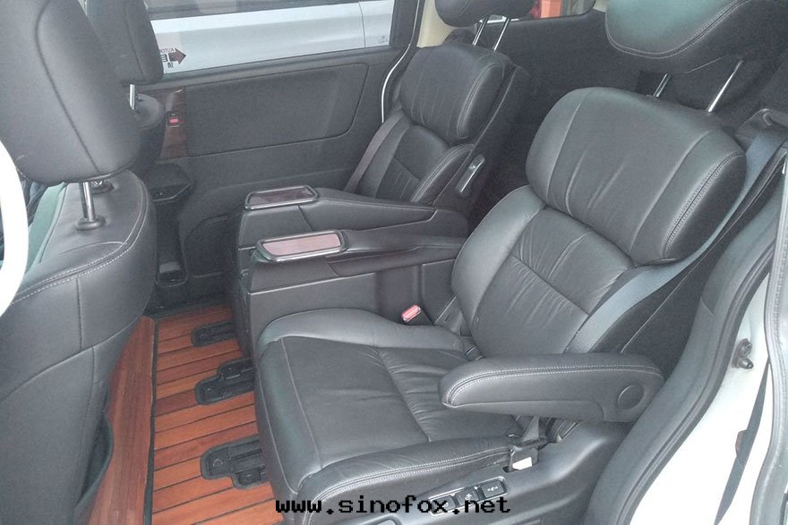 广州哪里(lǐ)有(yǒu)七(qī)座商務(wù)車出(chū)租,带(dài)司機(jī)租7座艾力紳MPV商務(wù)包(bāo)天(tiān)_广州租車包(bāo)車用車 首選广州現(xiàn)达(dá)租車公(gōng)司