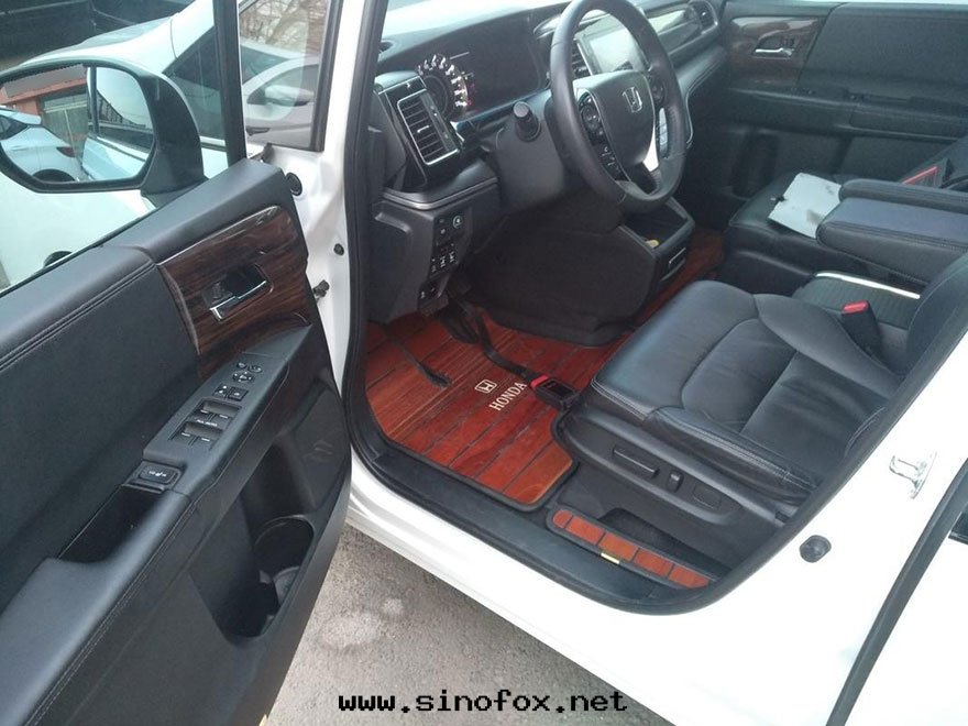 广州哪里(lǐ)有(yǒu)七(qī)座商務(wù)車出(chū)租,带(dài)司機(jī)租7座艾力紳MPV商務(wù)包(bāo)天(tiān)_广州租車包(bāo)車用車 首選广州現(xiàn)达(dá)租車公(gōng)司