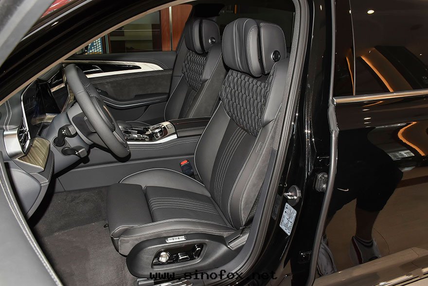 广州租車哪里(lǐ)有(yǒu)自(zì)駕随駕带(dài)司機(jī)出(chū)租紅(hóng)旗(qí)H9轎車租一(yī)天(tiān)多(duō)少(shǎo)錢(qián)_广州包(bāo)車用車 首選广州現(xiàn)达(dá)汽車租賃公(gōng)司