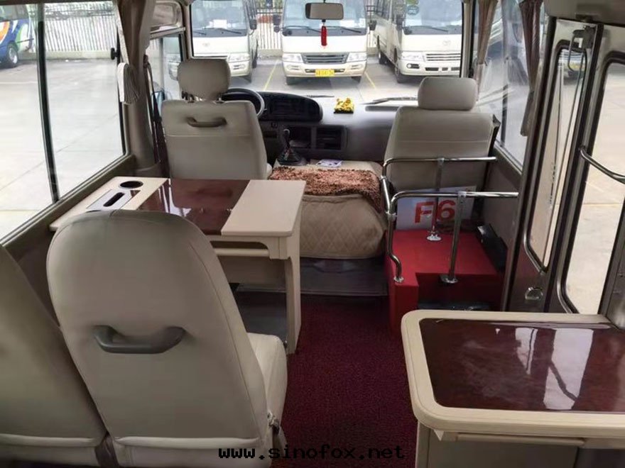 广州商務(wù)活動(dòng)带(dài)司機(jī)包(bāo)車租賃出(chū)租豐田(tián)考斯特(tè)包(bāo)天(tiān)（23座）_广州租車包(bāo)車用車 首選广州現(xiàn)达(dá)租車公(gōng)司