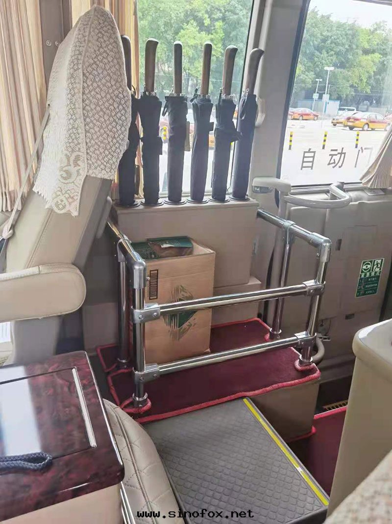 广州豐田(tián)豪華中(zhōng)巴車出(chū)租包(bāo)天(tiān)带(dài)司機(jī)包(bāo)車（23座）_广州租車包(bāo)車用車 首選广州現(xiàn)达(dá)租車公(gōng)司