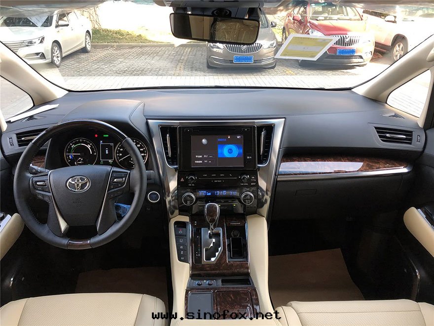 广州自(zì)駕随駕租7座豐田(tián)埃爾法黑(hēi)色(sè)商務(wù)車配带(dài)司機(jī)出(chū)租威爾法包(bāo)年(nián)多(duō)少(shǎo)錢(qián)_广州租車包(bāo)車用車 首選广州現(xiàn)达(dá)汽車租賃公(gōng)司