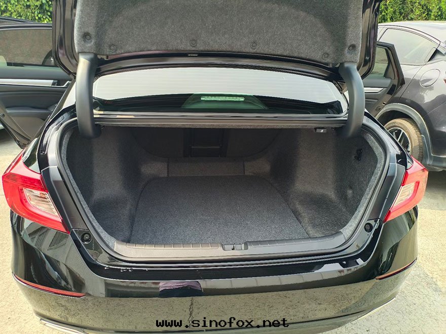 广州哪里(lǐ)有(yǒu)长(cháng)期(qī)出(chū)租自(zì)駕本(běn)田(tián)十(shí)代(dài)雅閣轎車带(dài)司機(jī)包(bāo)天(tiān)月租_首選广州現(xiàn)达(dá)商務(wù)車租賃公(gōng)司