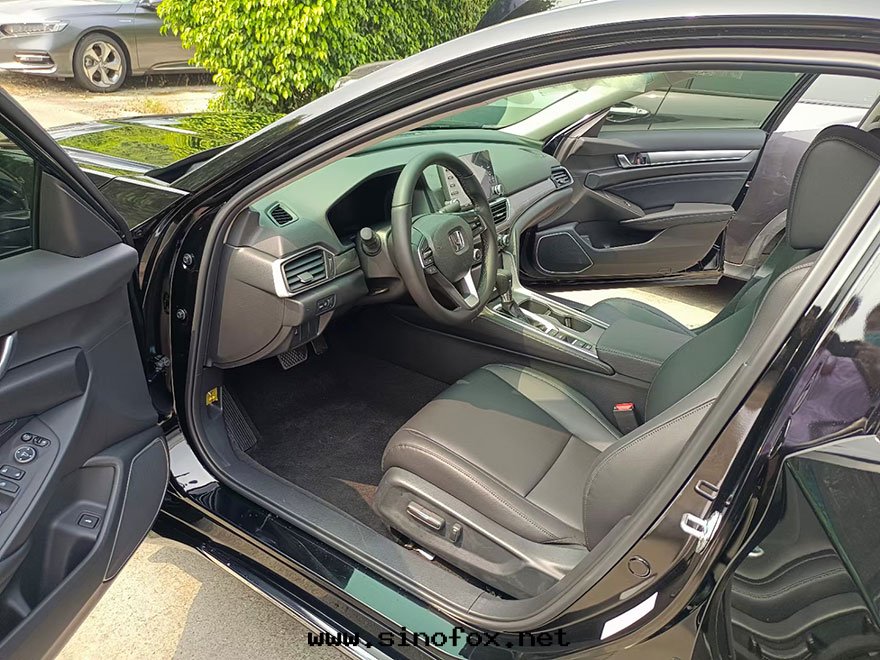 广州哪里(lǐ)有(yǒu)长(cháng)期(qī)出(chū)租自(zì)駕本(běn)田(tián)十(shí)代(dài)雅閣轎車带(dài)司機(jī)包(bāo)天(tiān)月租_首選广州現(xiàn)达(dá)商務(wù)車租賃公(gōng)司