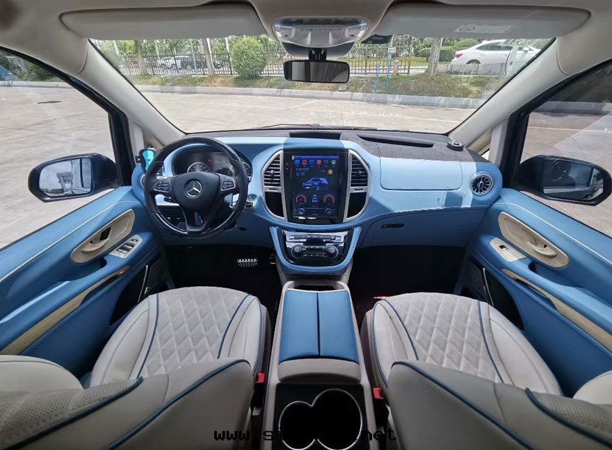 广東(dōng)广州市(shì)區(qū)活動(dòng)接待配带(dài)司機(jī)租高(gāo)檔奔驰威霆豪華7人(rén)座商務(wù)車隊24小时(shí)出(chū)租包(bāo)天(tiān)_广州汽車租賃 首選現(xiàn)达(dá)租車公(gōng)司平台(tái)