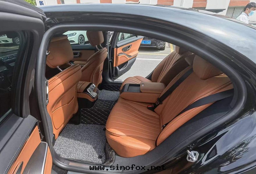 广州配带(dài)司機(jī)自(zì)駕出(chū)租2022新(xīn)款奔驰S400长(cháng)租一(yī)天(tiān)多(duō)少(shǎo)錢(qián)_广州租車包(bāo)年(nián) 首選广州現(xiàn)达(dá)汽車租賃公(gōng)司