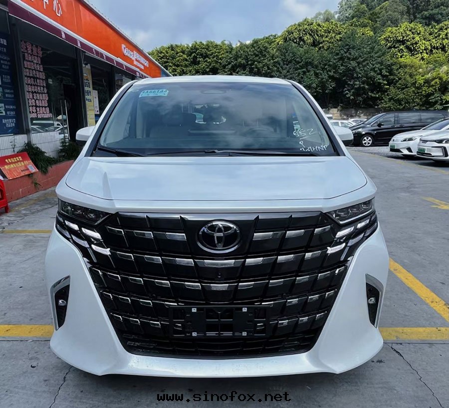 广州哪里(lǐ)有(yǒu)自(zì)駕出(chū)租2024款豐田(tián)埃爾法商務(wù)車阿爾法配带(dài)司機(jī)包(bāo)車（7座）_广州租車 首選广州現(xiàn)达(dá)汽車租賃公(gōng)司