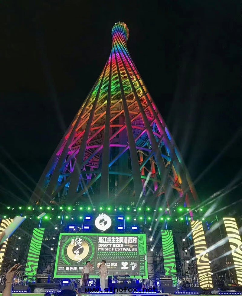 2023年(nián)“520”蕭敬騰亮(liàng)相广州塔为(wèi)市(shì)民(mín)送祝福_全(quán)程由(yóu)广州現(xiàn)达(dá)阿爾法别克(kè)gl8商務(wù)租車公(gōng)司提(tí)供明(míng)星(xīng)包(bāo)車接送服務(wù)