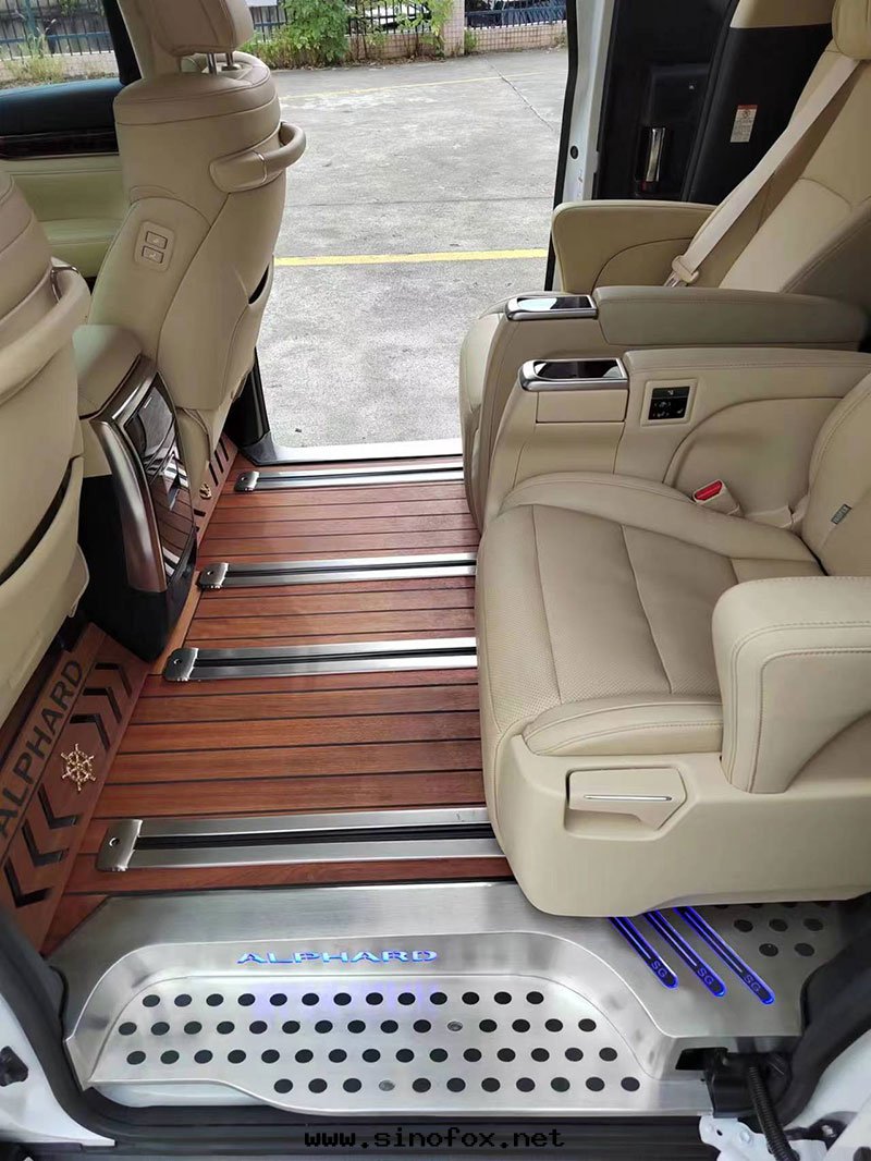 广州出(chū)租阿爾法商務(wù)車带(dài)司機(jī)包(bāo)天(tiān)费用,广東(dōng)明(míng)星(xīng)演唱会(huì)接待别克(kè)GL8包(bāo)車_广州租車 首選广州現(xiàn)达(dá)租車公(gōng)司