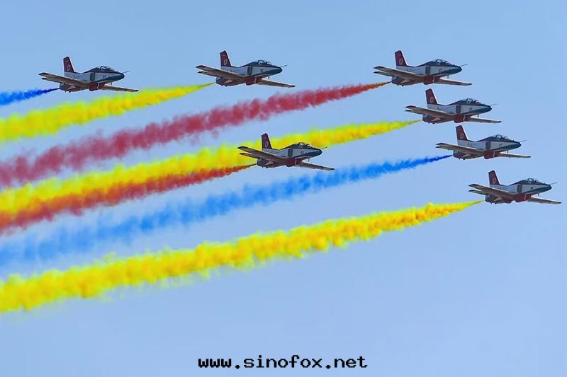 第(dì)十(shí)五(wǔ)屆中(zhōng)國(guó)國(guó)际航空(kōng)航天(tiān)博覽会(huì)嘉賓接待租車别克(kè)GL8阿爾法商務(wù)車_广州包(bāo)車 首選現(xiàn)达(dá)商務(wù)租車公(gōng)司