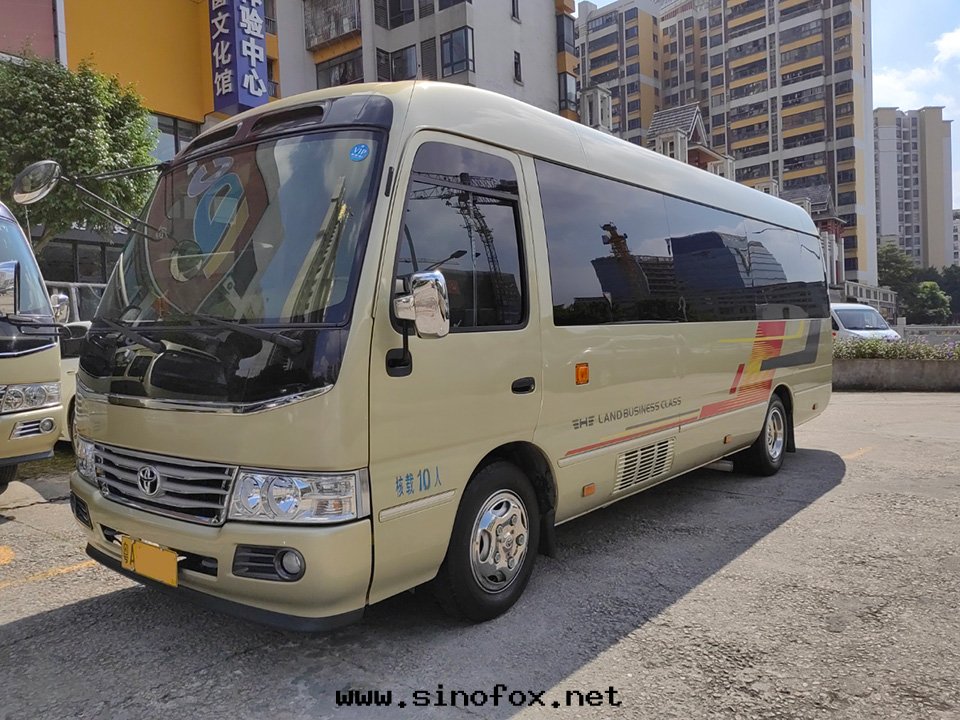 广州哪里(lǐ)有(yǒu)10人(rén)座豐田(tián)考斯特(tè)豪華商務(wù)中(zhōng)巴車配带(dài)司機(jī)出(chū)租_广州租車包(bāo)車 首選現(xiàn)达(dá)汽車租賃公(gōng)司