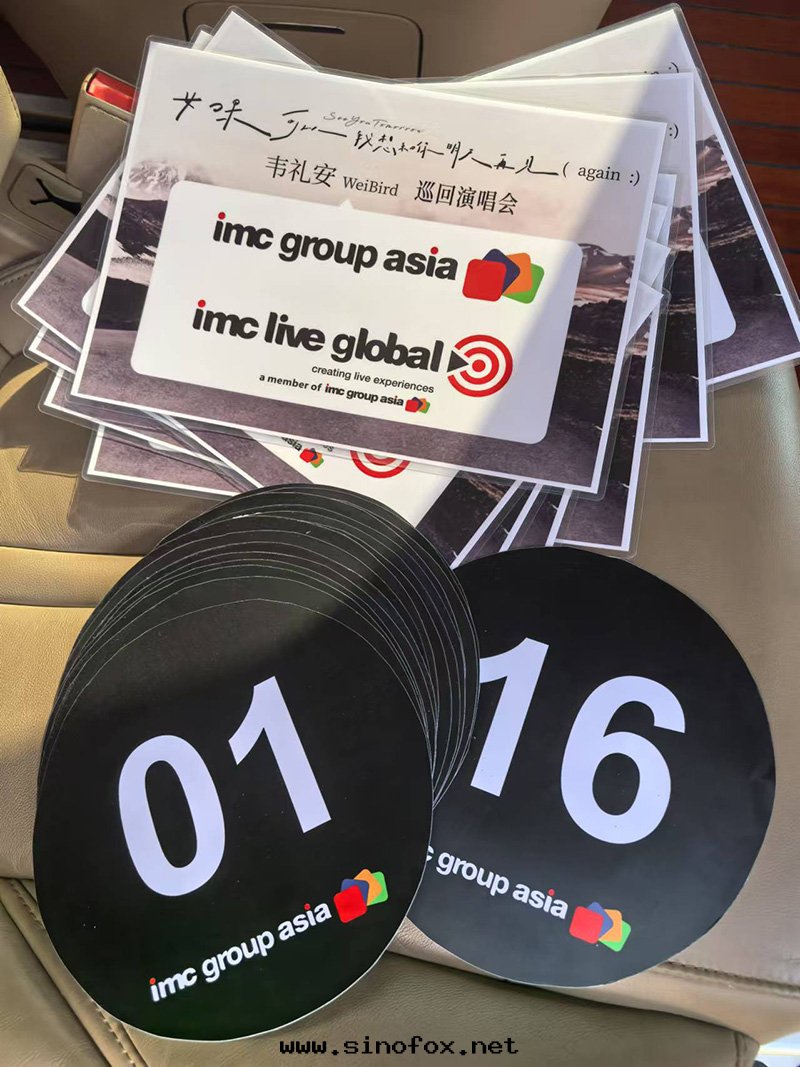 广東(dōng)明(míng)星(xīng)演藝活動(dòng)租别克(kè)GL8豐田(tián)埃爾法考斯特(tè)中(zhōng)巴商務(wù)車带(dài)司機(jī)出(chū)租_广州租車 首選現(xiàn)达(dá)汽車租賃公(gōng)司