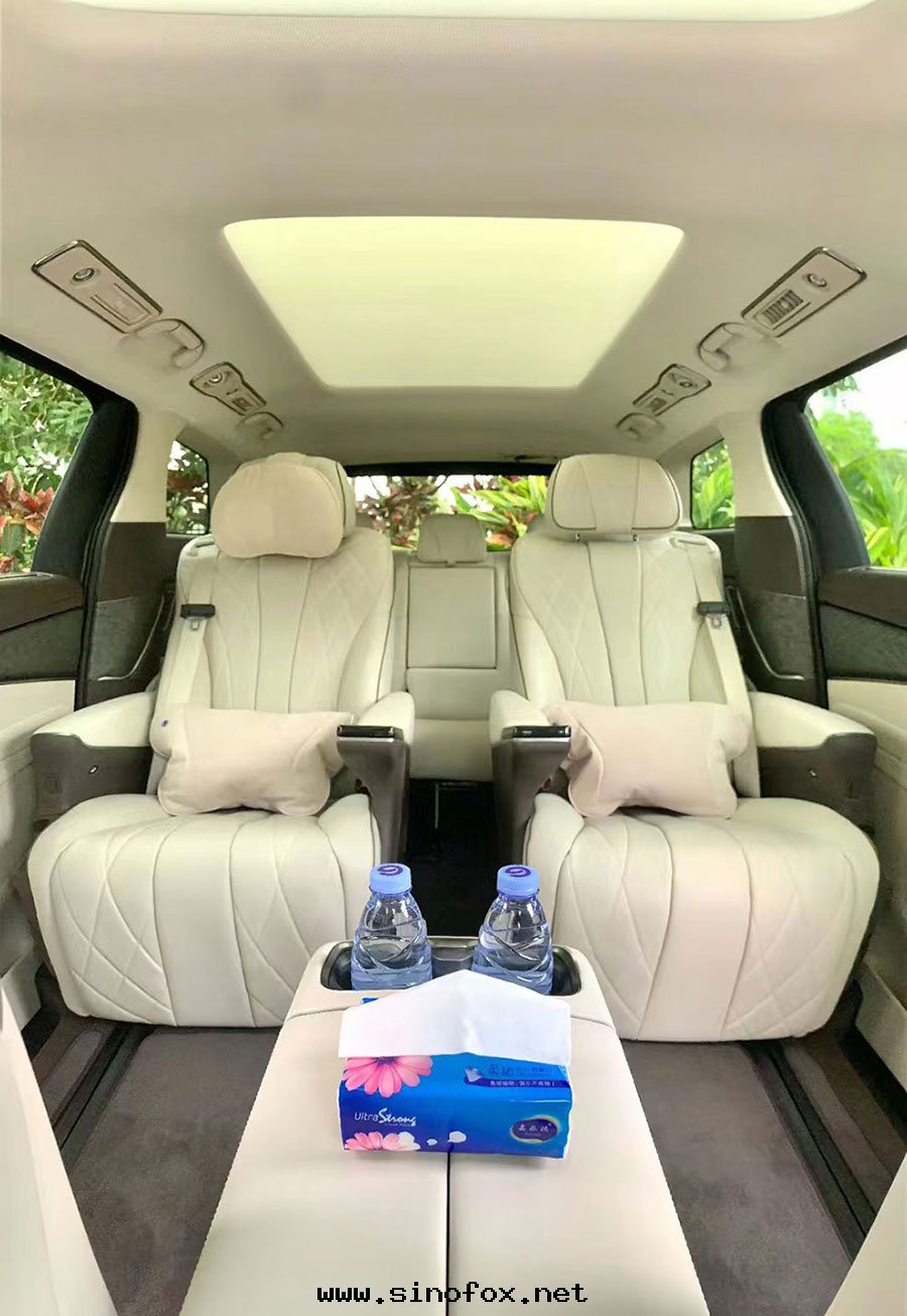 广州自(zì)駕长(cháng)期(qī)出(chū)租比亞迪騰勢D9新(xīn)能(néng)源7座商務(wù)車配带(dài)司機(jī)年(nián)租_广州包(bāo)車用車 首選广州現(xiàn)达(dá)汽車租賃公(gōng)司