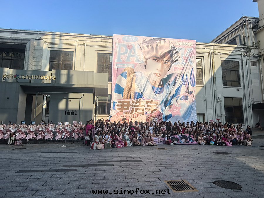 广州自(zì)駕配带(dài)司機(jī)租阿爾法埃爾法商務(wù)出(chū)租7座别克(kè)GL8包(bāo)年(nián)租賃