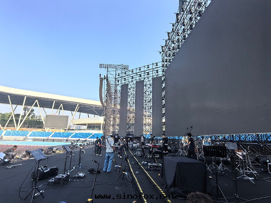 广州自(zì)駕配带(dài)司機(jī)租阿爾法埃爾法商務(wù)出(chū)租7座别克(kè)GL8包(bāo)年(nián)租賃