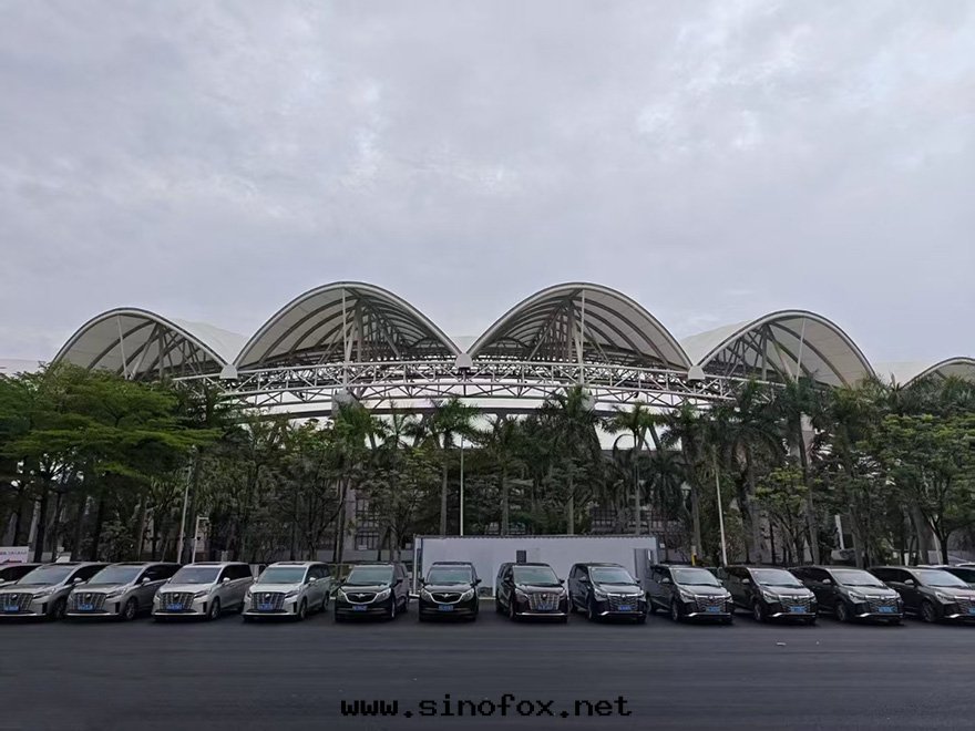 广東(dōng)佛山(shān)跨界音(yīn)乐(lè)嘉年(nián)華演唱会(huì)租車别克(kè)GL8埃爾法商務(wù)車_广州用車 首選現(xiàn)达(dá)汽車租賃公(gōng)司