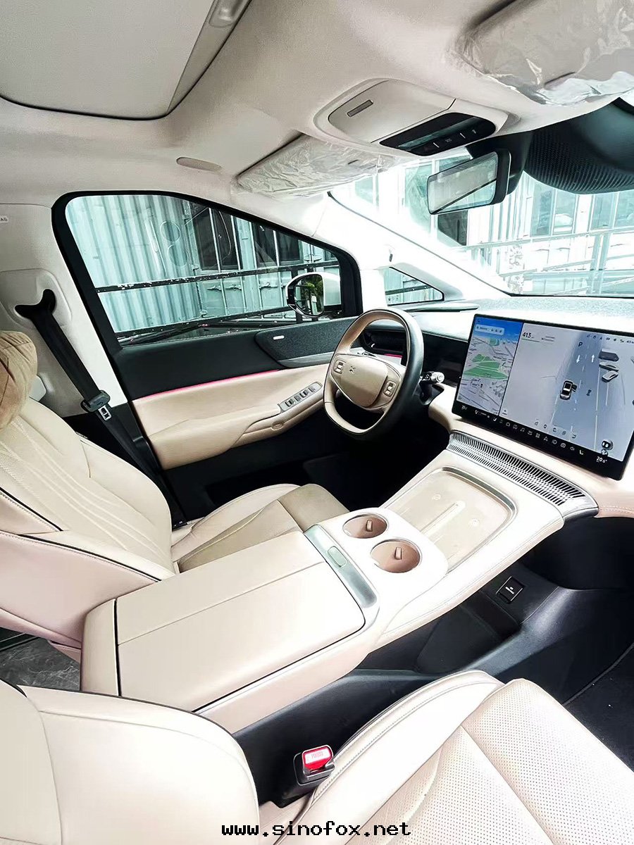 广州自(zì)駕出(chū)租小鵬X9純電(diàn)動(dòng)7座商務(wù)車租金(jīn)多(duō)少(shǎo)錢(qián)_广州租車包(bāo)車用車 首選广州現(xiàn)达(dá)汽車租賃公(gōng)司